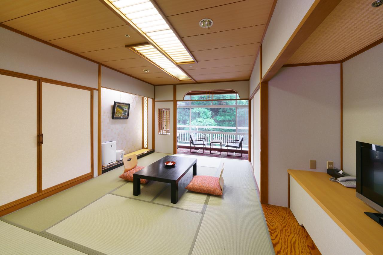 Iizaka Hotel Juraku Fukushima (Fukushima) Exterior foto